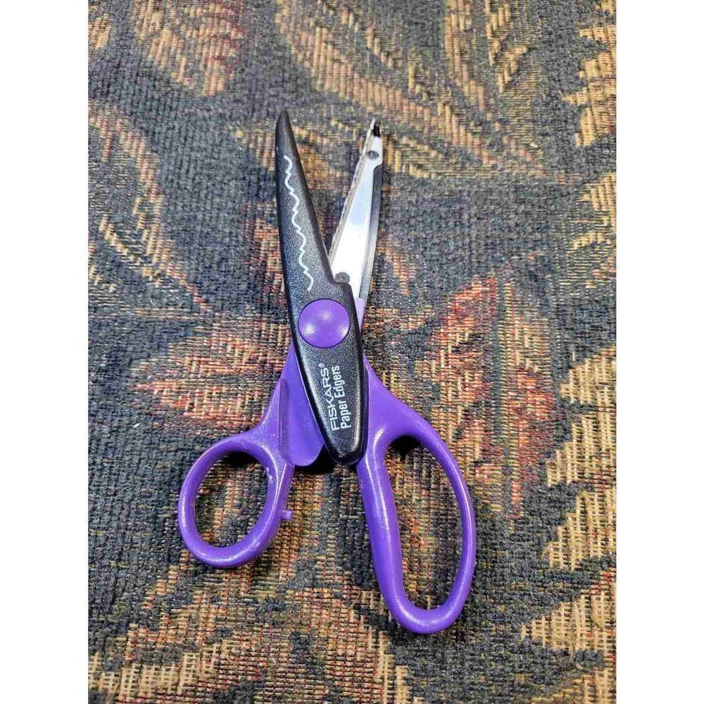 Fiskars Paper Edge Scissors - Picture 3 of 4